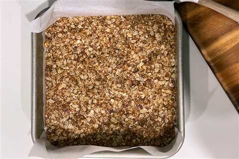 A Simple, No-Bake Oat Bar Recipe for a Nutrition-Packed Morning