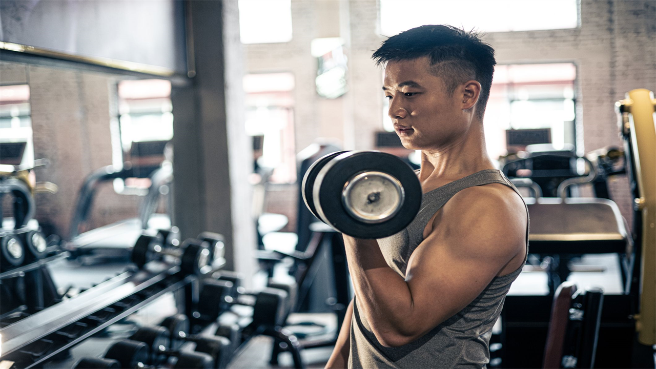 Why Training With High Reps for Muscular Endurance Won't Wreck Your Gains