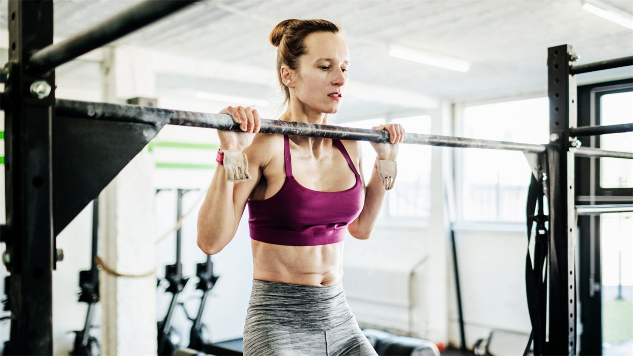 The Fit Girl’s Guide to Perfect Pull-Ups