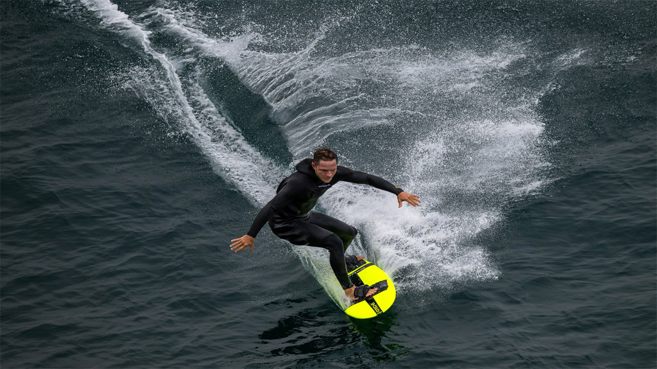 This Man Just Broke the World Record for Surfing the Highest Wave Ever