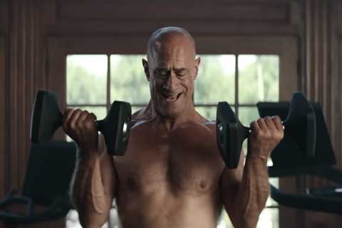 A Very Naked Christopher Meloni Stars in a New Peloton Ad