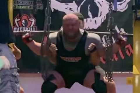 Phillip Herndon Becomes Lightest Person to Squat 453.9 Kilograms (1,000 Pounds) Raw with Wraps